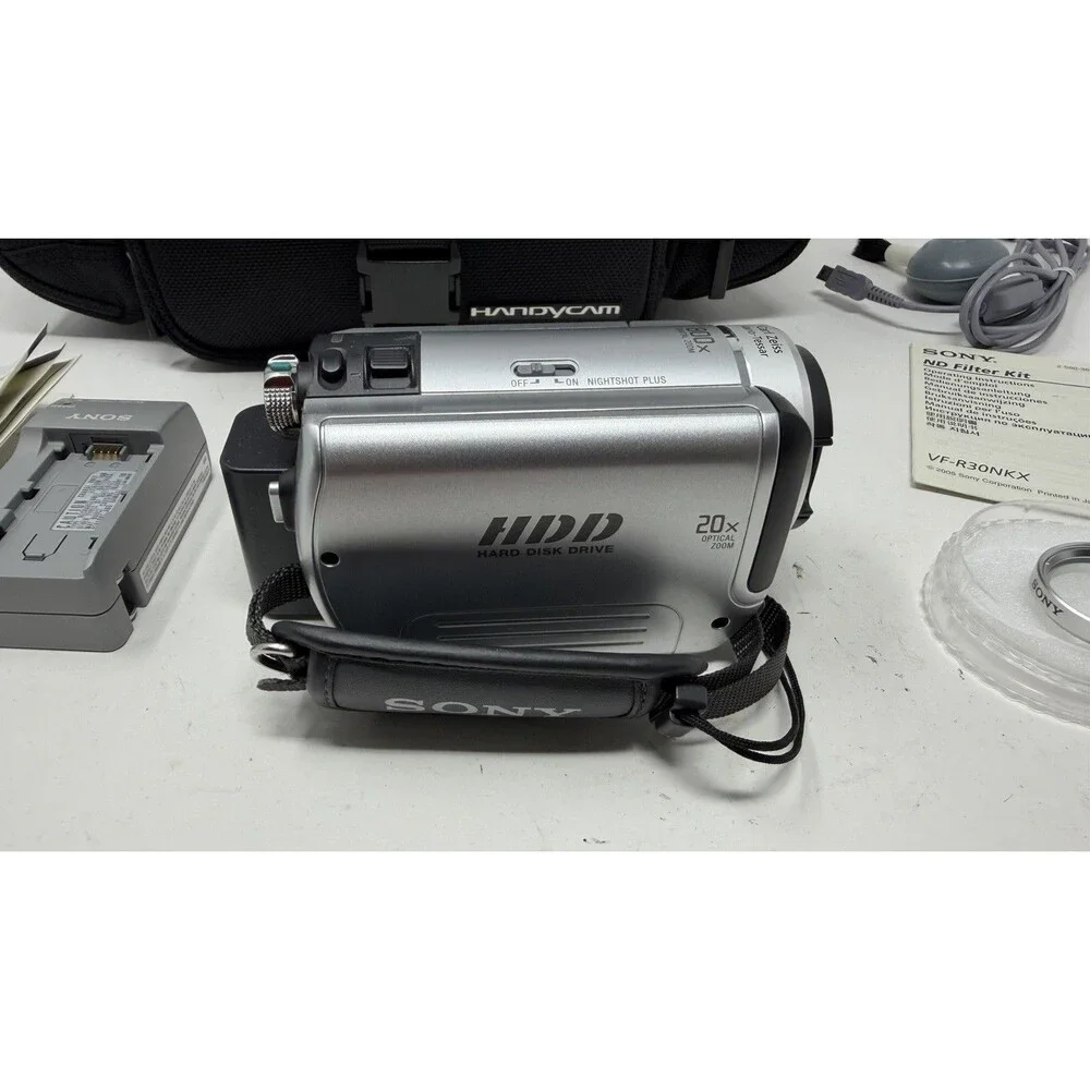 Sony Handycam DCR-SR40 Mini DV Camcorder 30 GB. With Charger, Case & Lens Filter